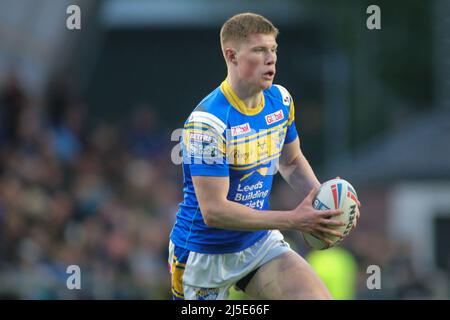 Leeds, Großbritannien. 22. April 2022. Headingley Stadium, Leeds, West Yorkshire, 22.. April 2022. Betfred Super League Leeds Rhinos vs Toulouse Olympique Morgan Gannon of Leeds Rhinos Credit: Touchlinepics/Alamy Live News Stockfoto