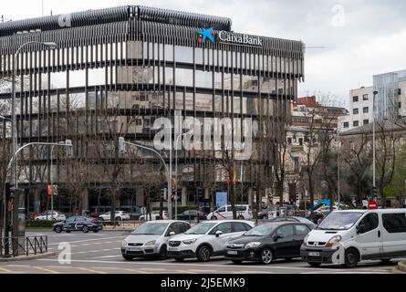 Madrid, Spanien. 19. März 2022. Die größte spanische Sparkasse Caixa Bank (CaixaBank) Niederlassung in Spanien. (Foto: Xavi Lopez/SOPA Images/Sipa USA) Quelle: SIPA USA/Alamy Live News Stockfoto