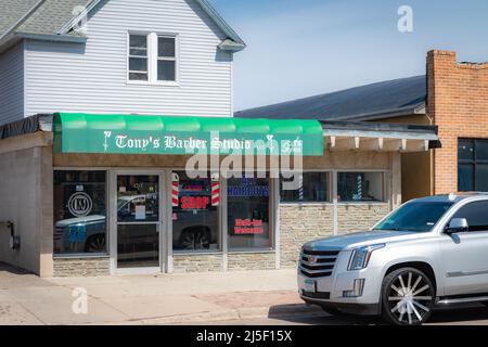 SAINT CLOUD, MINNESOTA - 19. Februar 2022: Tony's Barber Studio, LLC, befindet sich in der 1213 W St Germain Street und ist fotografiert. Stockfoto