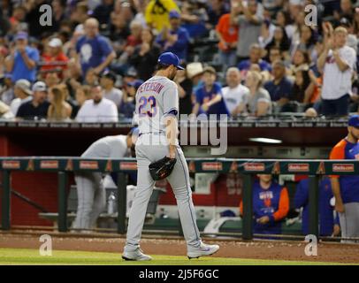 Phoenix, Arizona, USA. 22. April 2022. David Peterson (23) von den New York Mets wird im Inning von 6. zwischen den New York Mets und den Arizona Diamondbacks auf dem Case Field in Phoenix, Arizona gezogen. Michael Cazares/Cal Sport Media. Kredit: csm/Alamy Live Nachrichten Stockfoto