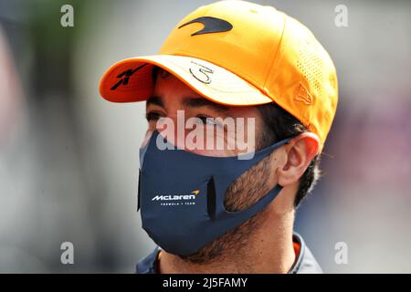 Imola, Italien. 23. April 2022. Daniel Ricciardo (AUS) McLaren. Emilia Romagna Grand Prix, Samstag, 23.. April 2022. Imola, Italien. Quelle: James Moy/Alamy Live News Stockfoto