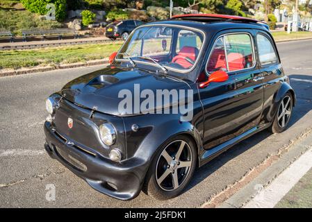 Kundenspezifisches klassisches Fiat 500 Abarth Auto Stockfoto