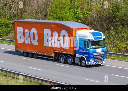 Andrew Sheard Doncaster; B&Q, B & Q DIY Store DAF Trucks; Fahren auf der Autobahn M61, Großbritannien Stockfoto