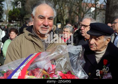 Commémoration de l'Affiche Rouge au Cimetière Parisien à Ivry-sur-seine le 21 février 2016 avec Arsène Tchakarian et Michel Katchadourian Stockfoto