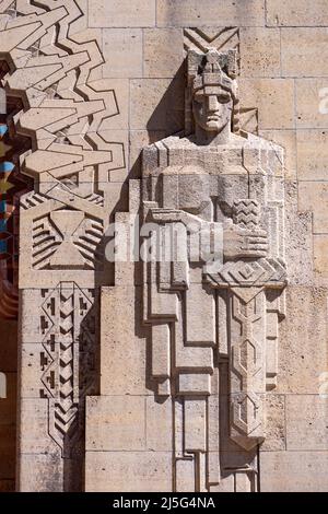 Außenansicht des berühmten Wolkenkratzers des Guardian Building 500 Griswold Street, Detroit, Michigan, USA, mit Skulpturen von Parducci Stockfoto