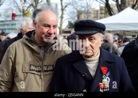 Commémoration de l'Affiche Rouge au Cimetière Parisien à Ivry-sur-seine le 21 février 2016 avec Arsène Tchakarian et Michel Katchadourian Stockfoto