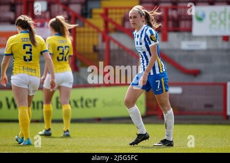 Crawley, Großbritannien. 23. April 2022. Aileen Whelan (7 Brighton) während des Barclays FA Womens Super League-Spiels zwischen Brighton und Hove Albion und Birmingham im People's Pension Stadium in Crawley, England. Liam Asman/SPP Credit: SPP Sport Press Photo. /Alamy Live News Stockfoto