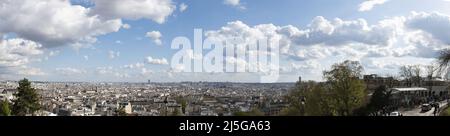 Paris, Frankreich: Luftaufnahme der Skyline von Montmartre, einem großen Hügel im 18. Arrondissement von Paris, dem höchsten Punkt der Stadt Stockfoto