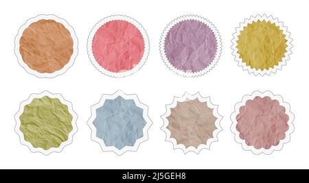 Gruppe von weißen, farbigen, runden Etiketten aus leerem Papier, isoliert auf weißem Hintergrund mit Beschneidungspfad Stockfoto