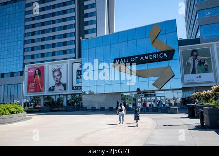 Bloomington, Minnesota. Mall of America. Es ist eines der größten Einkaufszentren der Welt und beherbergt über 500 Geschäfte. Stockfoto