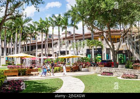 Miami Florida Coral Gables Shops im gehobenen Outdoor-Einkaufszentrum Merrick Park Stockfoto