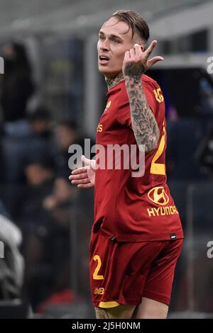 Mailand, Italien. 23. April 2022. Rick Karsdorp von AS Roma beim Fußballspiel der Serie A zwischen dem FC Internazionale und AS Roma im San Siro Stadion in Mailand (Italien), 23.. April 2021. Foto Andrea Staccioli/Insidefoto Kredit: Insidefoto srl/Alamy Live News Stockfoto