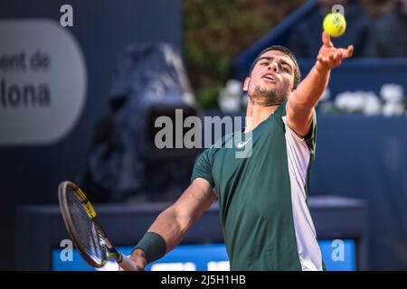 Barcelona, Spanien. 23. April 2022. Barcelona, . 23. April 2022: Carlos ALCARAZ (ESP) gegen Alex De Minaur (AUS) am 5. Tag der 'Barcelona Open Banc Sabadell' 2022. Quelle: Matthias Oesterle/Alamy Live News Stockfoto