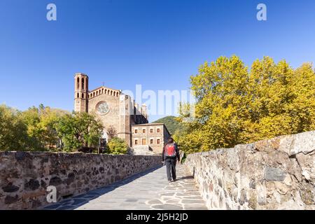 Kloster Sant Joan les Fonts, Sant Joan Les Fonts, vulkanisches Gebiet von La Garrotxa, Girona, Spanien. Stockfoto