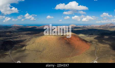 Caldera Colorada Vulkan im Nationalpark Timanfaya, Spanien Stockfoto