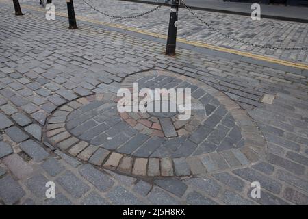 Im Herzen von Midlothian, auf dem Bürgersteig in Edinburgh Stockfoto