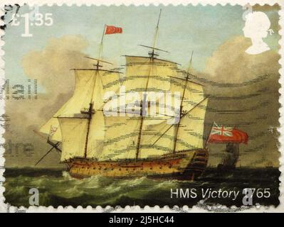 Foto einer britischen Briefmarke mit einem Gemälde von HMS Victory aus der Royal Navy Ships Serie 2019 Stockfoto