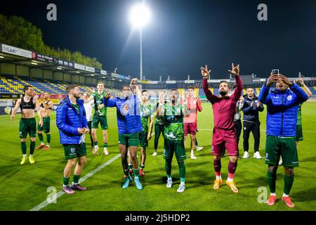 WAALWIJK, NIEDERLANDE - 23. APRIL: Kostas Lamprou von PEC Zwolle, Bram van Polen von PEC Zwolle, Yuta Nakayama von PEC Zwolle, Kenneth Paal von PEC Zwolle, Gervane Kastaneer von PEC Zwolle, Pelle Clement von PEC Zwolle, Daishawn Redan von PEC Zwolle, Thomas Zwolle Belt von PEC Djavan Anderson von PEC Zwolle, Oussama Darfalou von PEC Zwolle, Mees de Wit von PEC Zwolle, Siemen Voet von PEC Zwolle, Slobodan Tedic von PEC Zwolle, Luka Adzic von PEC Zwolle Rico Strieder von PEC Zwolle, Jasper Schendelaar von PEC Zwolle, Max de Waal, PEC Eliano Reijnders von PEC Zwolle, Maikel van der Werff von PEC Stockfoto