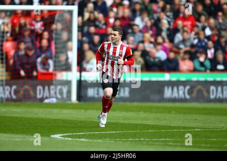 Bramall Lane, Sheffield, England - 23. April 2022 John Fleck (4) von Sheffield United - während des Spiels Sheffield United gegen Cardiff City, Sky Bet Championship 2021/22, Bramall Lane, Sheffield, England - 23. April 2022 Credit: Arthur Haigh/WhiteRoseFotos/Alamy Live News Stockfoto