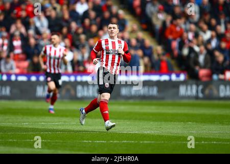 Bramall Lane, Sheffield, England - 23. April 2022 John Fleck (4) von Sheffield United - während des Spiels Sheffield United gegen Cardiff City, Sky Bet Championship 2021/22, Bramall Lane, Sheffield, England - 23. April 2022 Credit: Arthur Haigh/WhiteRoseFotos/Alamy Live News Stockfoto