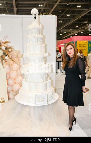 FELOR CAKES - maßgeschneiderte Kuchendekoration für alle Arten von Veranstaltungen in allen Größen Stallausstellung auf der National Wedding Show in London Excel, Vereinigtes Königreich. - 23. April 2022. Stockfoto