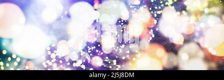 Farblich verschwommener abstrakter Hintergrund für Geburtstag, Jubiläum, Hochzeit, Silvester oder Weihnachten. Stockfoto