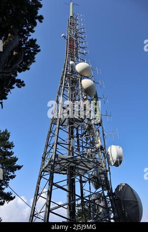 Castellammare di Stabia - Traliccio di antenne sul Monte Faito Stockfoto