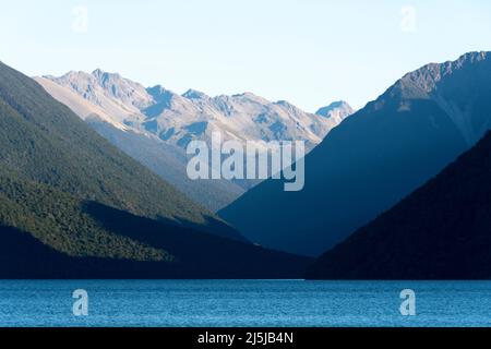 Berge am Kopf des Lake Rotoiti, Nelson Lakes National Park, South Island, Neuseeland Stockfoto