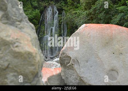 Detail einer Kaskade im Otira River in der Nähe des Arthurs Pass, Neuseeland Stockfoto