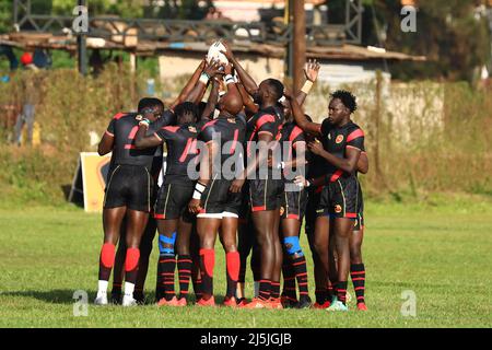 Kampala, Uganda. 23. April 2022. Ugandische Spieler Gesten während des African Men's Rugby Sevens Championship Turniers am Uganda Independence Monument in Kampala, Uganda, am 23. April 2022. Quelle: Hascharah Nalwadda/Xinhua/Alamy Live News Stockfoto