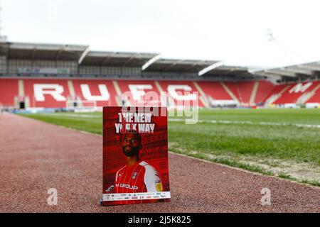 Das offizielle Spieltagsprogramm, das vor dem 1-Spiel der Sky Bet League im AESSEAL New York Stadium, Rotherham, gesehen wurde. Bilddatum: Samstag, 23. April 2022. Stockfoto