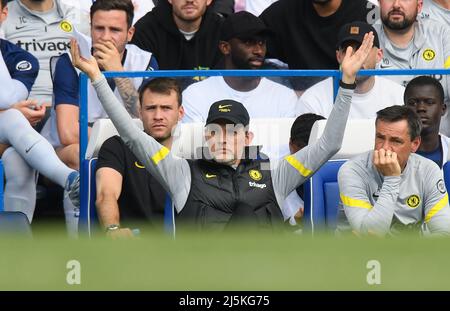 London, Großbritannien. 23. April 2022. 24. April 2022 - Chelsea gegen West Ham United - Premier League - Stamford Bridge Thomas Tuchel während des Spiels auf der Stamford Bridge. Bildnachweis: Kredit: Mark Pain/Alamy Live Nachrichten Stockfoto