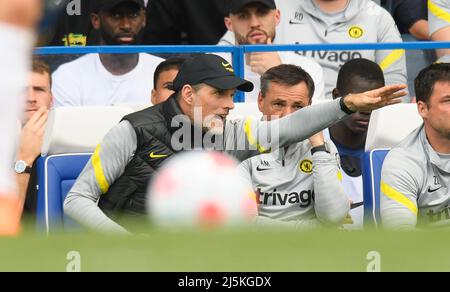 London, Großbritannien. 23. April 2022. 24. April 2022 - Chelsea gegen West Ham United - Premier League - Stamford Bridge Thomas Tuchel während des Spiels auf der Stamford Bridge. Bildnachweis: Kredit: Mark Pain/Alamy Live Nachrichten Stockfoto