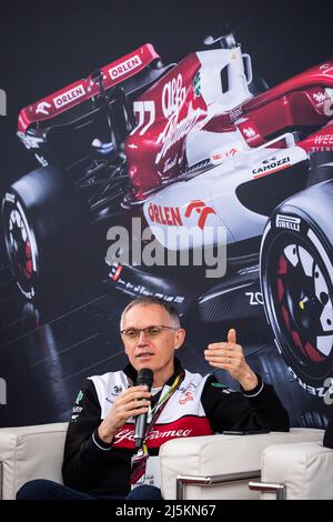 Mediengespräch mit TAVARES Carlos (por), CEO der Gruppe Stellantis während des Formel 1 Grand Premio del Made in Italy e dell'Emilia-Romagna 2022, 4. Runde der FIA Formel 1 Weltmeisterschaft 2022, auf dem Imola Circuit, vom 22. Bis 24. April 2022 in Imola, Italien - Foto: Germain Hazard/DPPI/LiveMedia Stockfoto