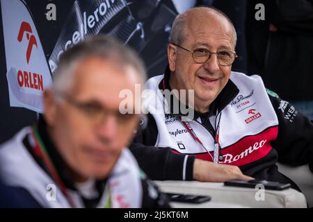 Mediengespräch mit TAVARES Carlos (por), CEO der Stellantis-Gruppe IMPARATO Jean-Philippe, Alfa Romeo Chief Executive Officer, Portrait während des Formel 1 Grand Premio del Made in Italy e dell'Emilia-Romagna 2022, 4. Runde der FIA Formel 1 Weltmeisterschaft 2022, auf dem Imola Circuit, Vom 22. Bis 24. April 2022 in Imola, Italien - Foto: Germain Hazard/DPPI/LiveMedia Stockfoto