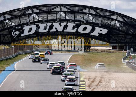 Aktion während der 2. Runde des Clio Cup Europe 2022, vom 22. Bis 24. April 2022 auf dem Circuito permanente Del Jarama, in San Sebastian de los Reyes, Spanien - Foto Xavi Bonilla / DPPI Stockfoto