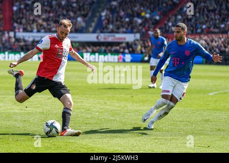 Rotterdam, Niederlande. 24. April 2022. Rotterdam - {Persons} während des Spiels zwischen Feyenoord und FC Utrecht im Stadion Feijenoord de Kuip am 24. April 2022 in Rotterdam, Niederlande. Kredit: Kasten zu Kasten Abbildungen/Alamy Live Nachrichten Stockfoto