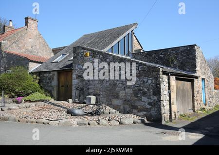 Ceres, Fife, Schottland, Großbritannien. Das Hotel liegt in einem kleinen tal etwa 2 Meilen über dem Ceres Moor von Cupar und 7 Meilen von St Andrews entfernt. Die ehemalige Pfarrei mit diesem Namen umfasste die Siedlungen Baldinnie, Chance Inn, Craigrothie, Pitscottie und Tarvit Mill. Es ist auch der Ort für das Fife Folk Museum Stockfoto