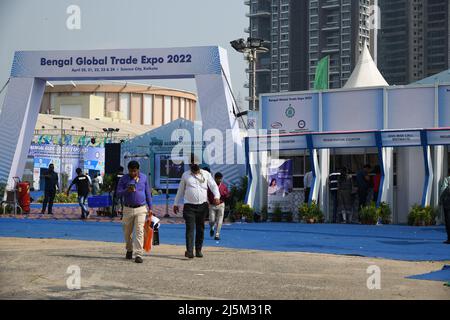 Haupteintrittstor mit Registrierungsschalter der 'Bengal Global Trade Expo 2022' (BGTE2022), unter der Schirmherrschaft des 'Bengal Global Business Summit 2022' A Stockfoto