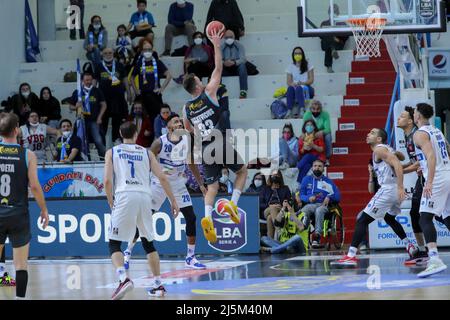 PalaRadi, Cremona, Italien, 24. April 2022, ADAS Juskevicius (Vanoli Cremona) während der Vanoli Basket Cremona gegen Germani Brescia - Italienische Basketball A Serie Championship Stockfoto