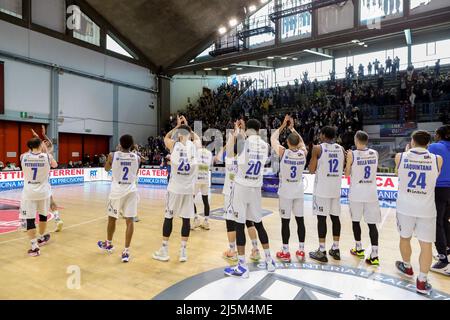 PalaRadi, Cremona, Italien, 24. April 2022, Germani Brescia während der Vanoli Basket Cremona gegen Germani Brescia - Italienische Basketball A Serie Championship Stockfoto