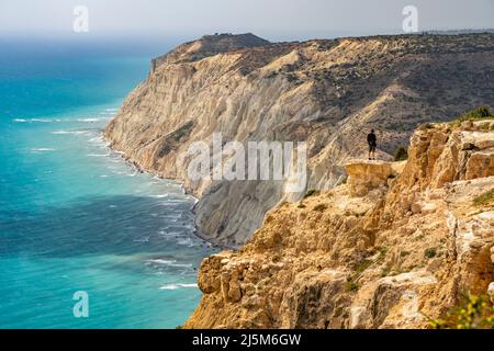 Die Steilküste vom Kap Aspro bei Pissouri, Zypern, Europa | die steile Küste des Kap Aspro bei Pissouri, Zypern, Europa Stockfoto