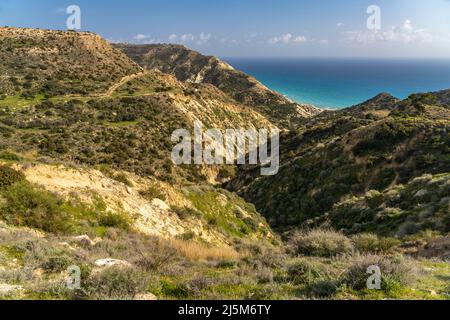 Landschaft am Kap Aspro bei Pissouri, Zypern, Europa | Landschaft von Kap Aspro bei Pissouri, Zypern, Europa Stockfoto