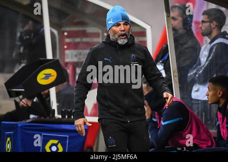 Reims, Frankreich, Frankreich. 24. April 2022. Jorge SAMPAOLI aus Marseille während des Ligue 1-Spiels zwischen Stade Reims und Olympique de Marseille (OM) im Auguste Delaune-Stadion am 24. April 2022 in Reims, Frankreich. (Bild: © Matthieu Mirville/ZUMA Press Wire) Stockfoto