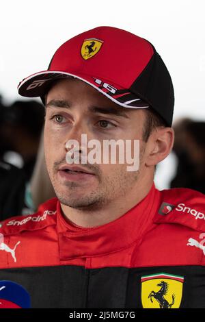 Imola, Italien. 24. April 2022. Charles Leclerc von Scuderia Ferrari nach dem Grand Prix der Emilia Romagna F1 beim Autodromo Enzo e Dino Ferrari am 24. April 2022 in Imola, Italien. Quelle: Marco Canoniero/Alamy Live News Stockfoto