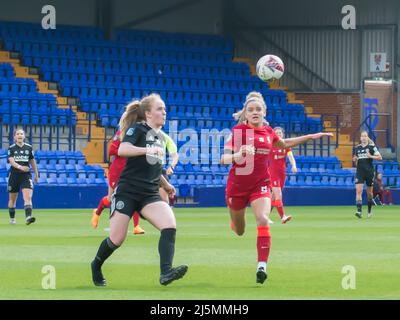 Birkenhead, Großbritannien. 24. April 2022. Action während des Fußballspiels der Womens Championship zwischen Liverpool und Sheffield United im Prenton Park in Birkenhead, England. Terry Scott/SPP Quelle: SPP Sport Press Photo. /Alamy Live News Stockfoto