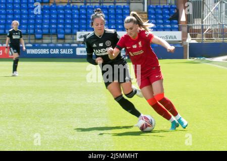 Birkenhead, Großbritannien. 24. April 2022. Action während des Fußballspiels der Womens Championship zwischen Liverpool und Sheffield United im Prenton Park in Birkenhead, England. Terry Scott/SPP Quelle: SPP Sport Press Photo. /Alamy Live News Stockfoto