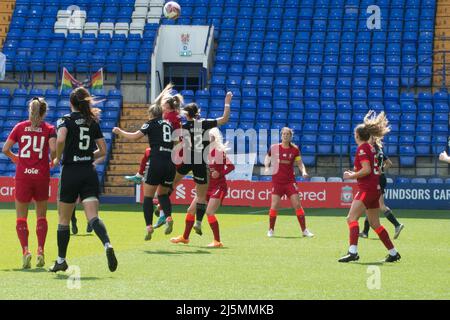 Birkenhead, Großbritannien. 24. April 2022. Action während des Fußballspiels der Womens Championship zwischen Liverpool und Sheffield United im Prenton Park in Birkenhead, England. Terry Scott/SPP Quelle: SPP Sport Press Photo. /Alamy Live News Stockfoto