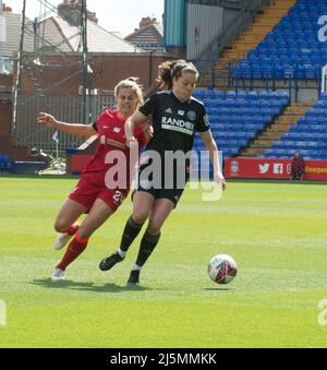 Birkenhead, Großbritannien. 24. April 2022. Action während des Fußballspiels der Womens Championship zwischen Liverpool und Sheffield United im Prenton Park in Birkenhead, England. Terry Scott/SPP Quelle: SPP Sport Press Photo. /Alamy Live News Stockfoto