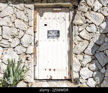 Alte Holztür in Condado de Brazoria, Puerto Rico Stockfoto